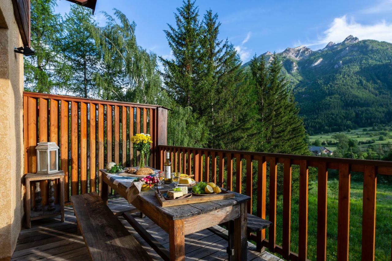 Le Refuge de Serre-Chevalier, dans un esprit chalet, commune de Le Monêtier-les-Bains Extérieur photo