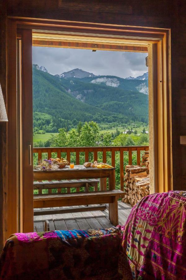 Le Refuge de Serre-Chevalier, dans un esprit chalet, commune de Le Monêtier-les-Bains Extérieur photo