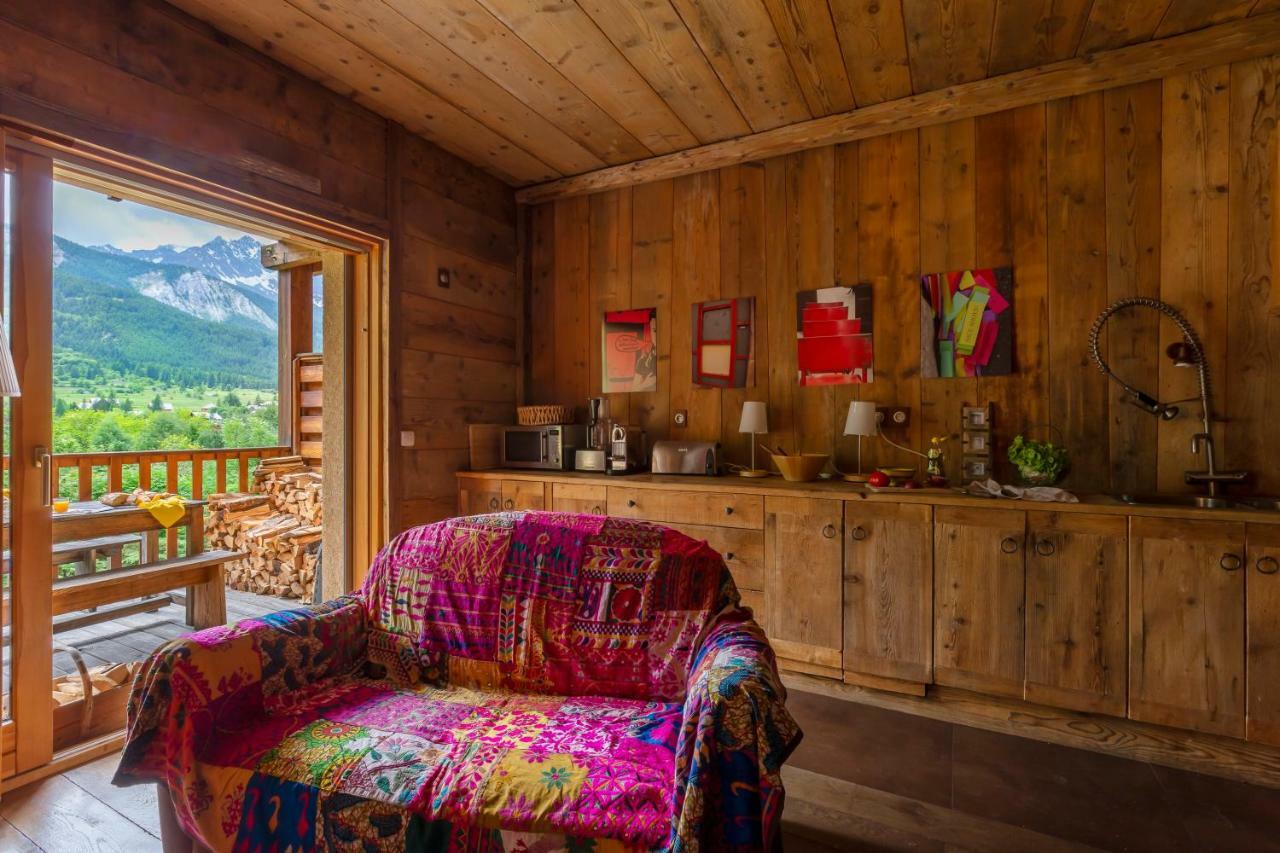 Le Refuge de Serre-Chevalier, dans un esprit chalet, commune de Le Monêtier-les-Bains Extérieur photo