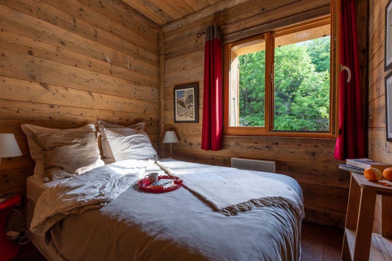 Le Refuge de Serre-Chevalier, dans un esprit chalet, commune de Le Monêtier-les-Bains Extérieur photo