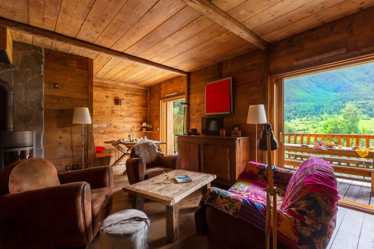 Le Refuge de Serre-Chevalier, dans un esprit chalet, commune de Le Monêtier-les-Bains Extérieur photo