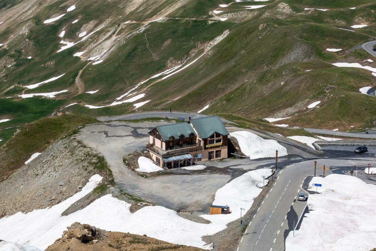 Le Refuge de Serre-Chevalier, dans un esprit chalet, commune de Le Monêtier-les-Bains Extérieur photo