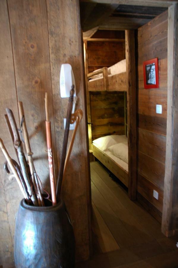 Le Refuge de Serre-Chevalier, dans un esprit chalet, commune de Le Monêtier-les-Bains Extérieur photo